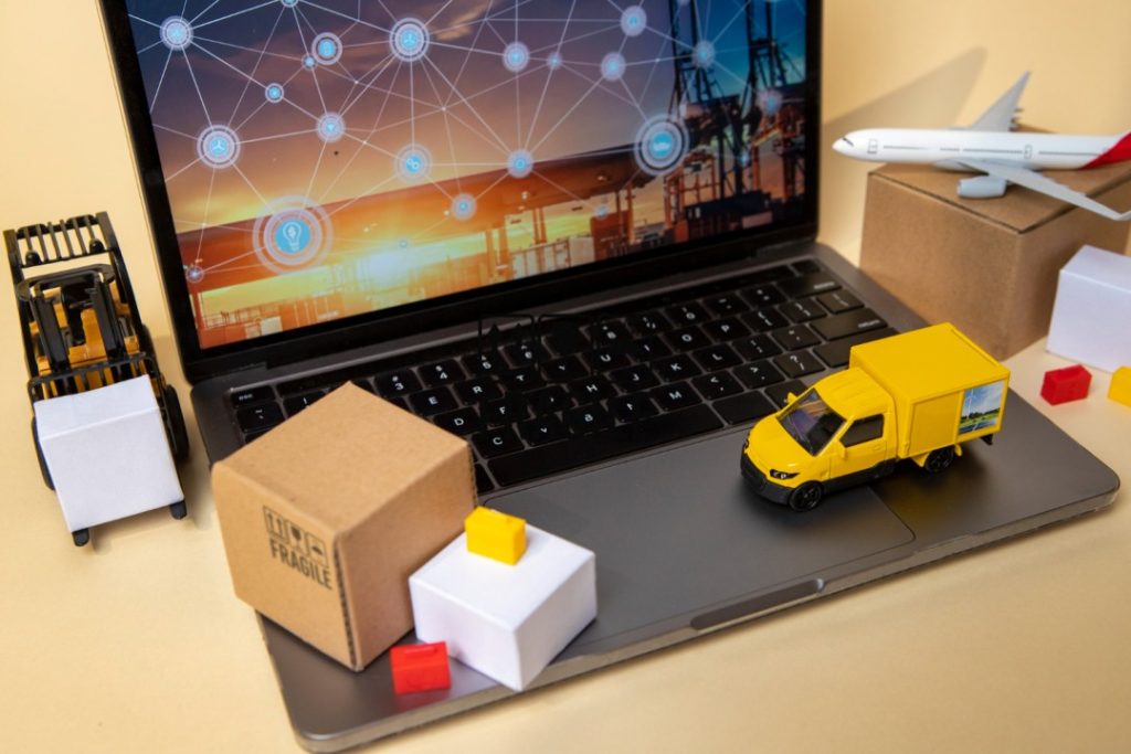 Enhancing Retail Success Through Optimized Logistics for Faster Deliveries