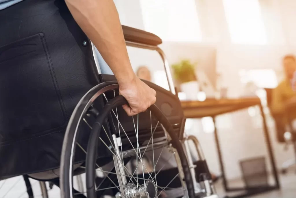 How do I choose the right size of a lightweight wheelchair for my needs?